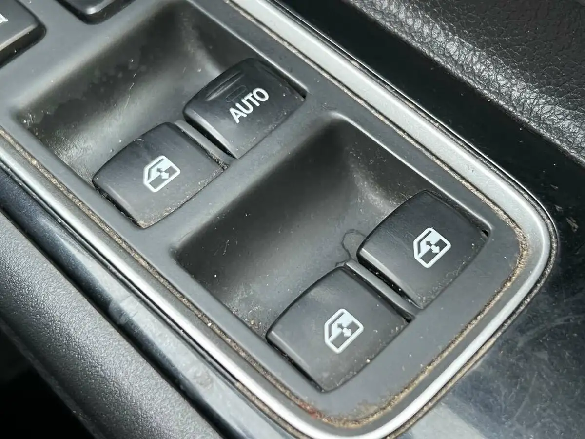 2017-mitsubishi-outlander-20-juro-phev-5st-big-53