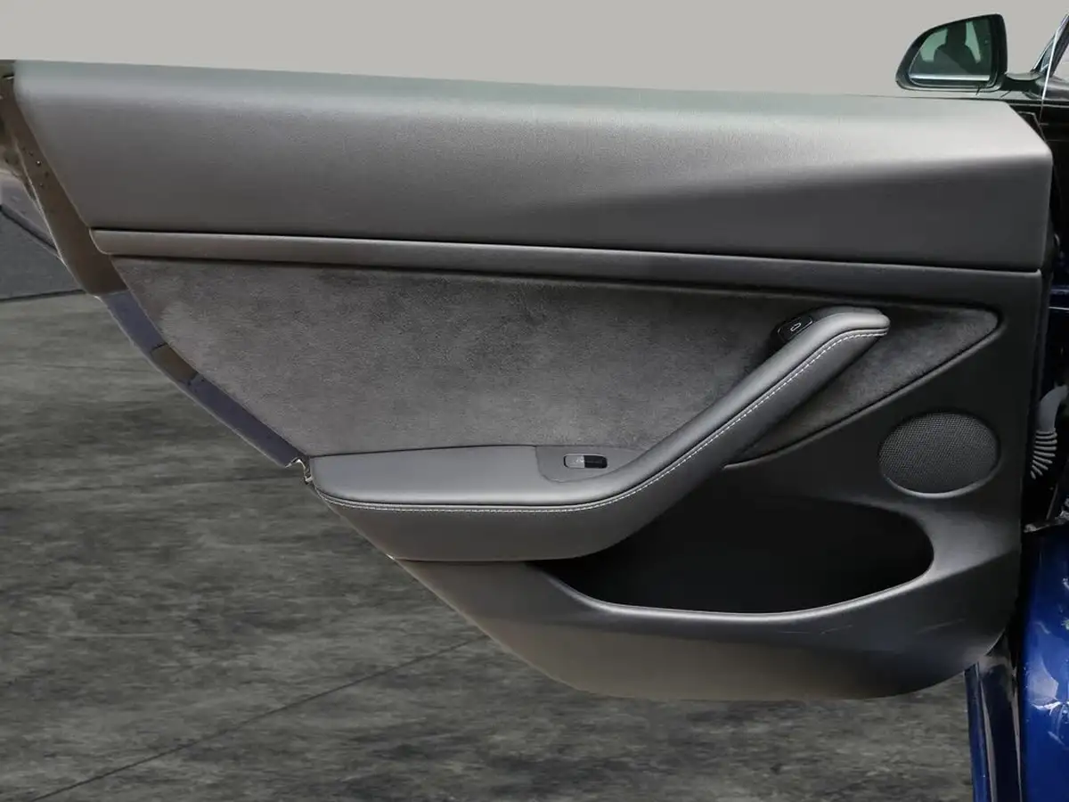 2021-tesla-model-3-e-long-range-awd-big-35