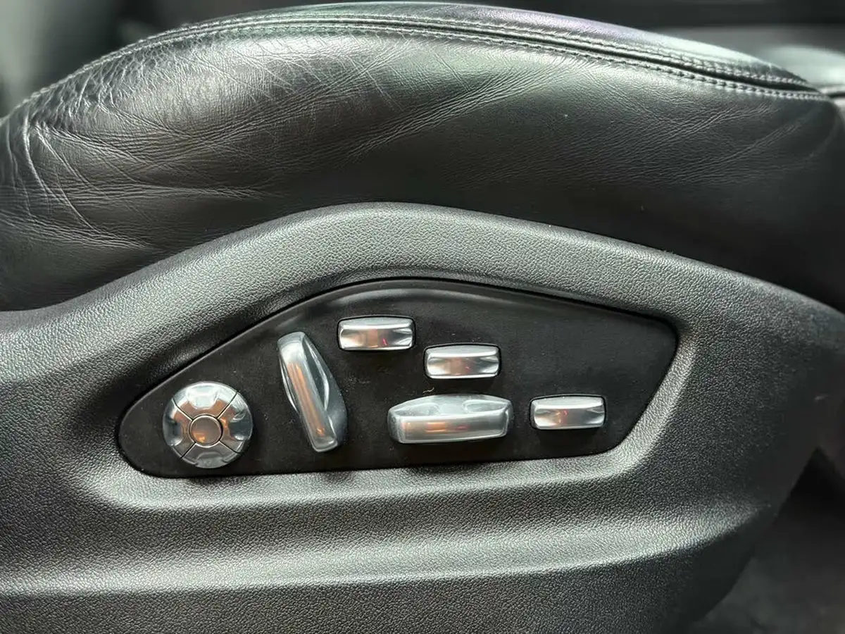 2018-porsche-cayenne-40-v8-turbo-big-37