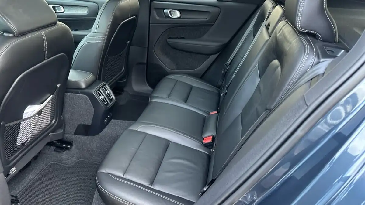 2021-volvo-c40-e-twin-recharge-pro-big-9