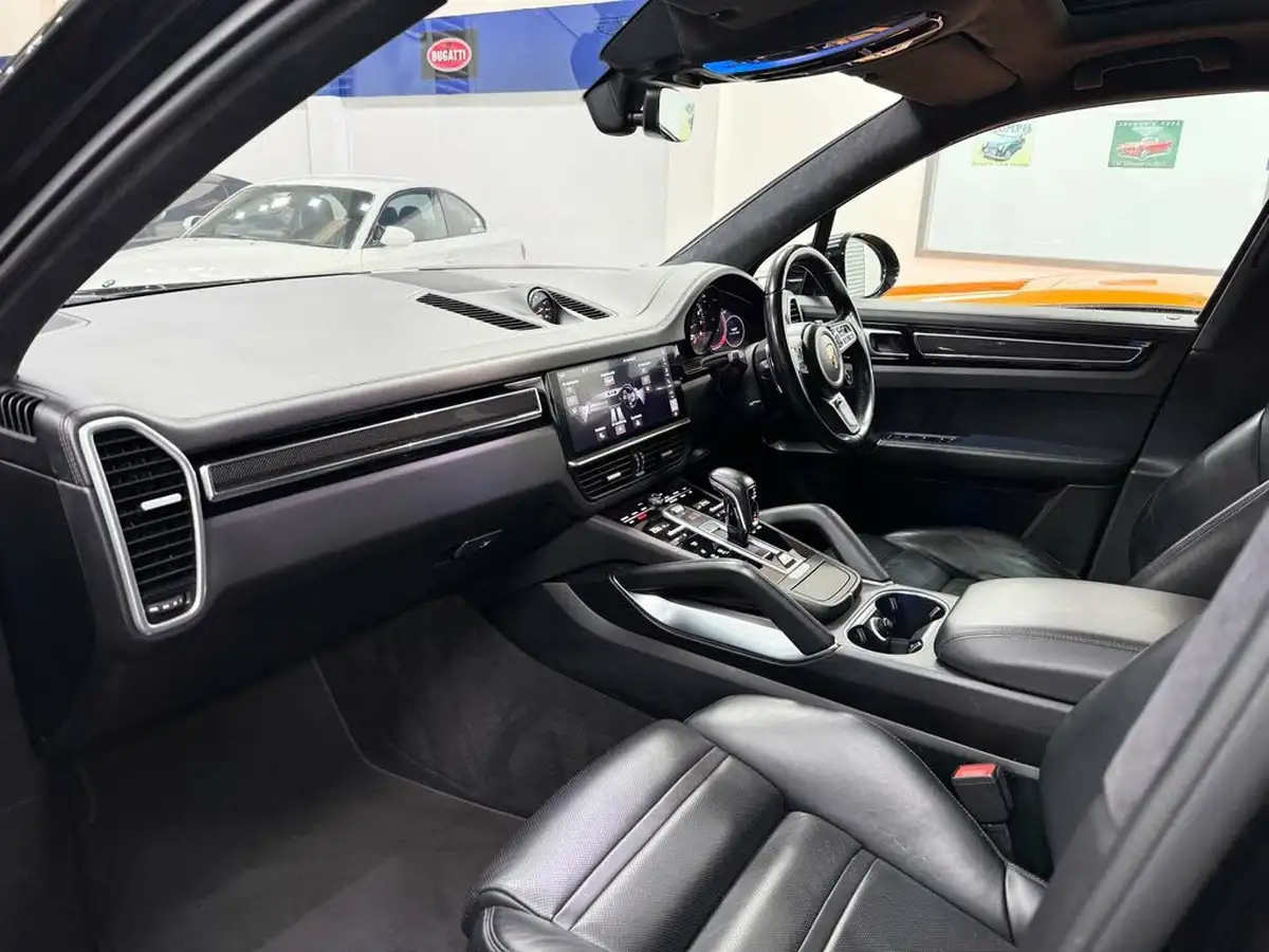2018-porsche-cayenne-40-v8-turbo-big-33