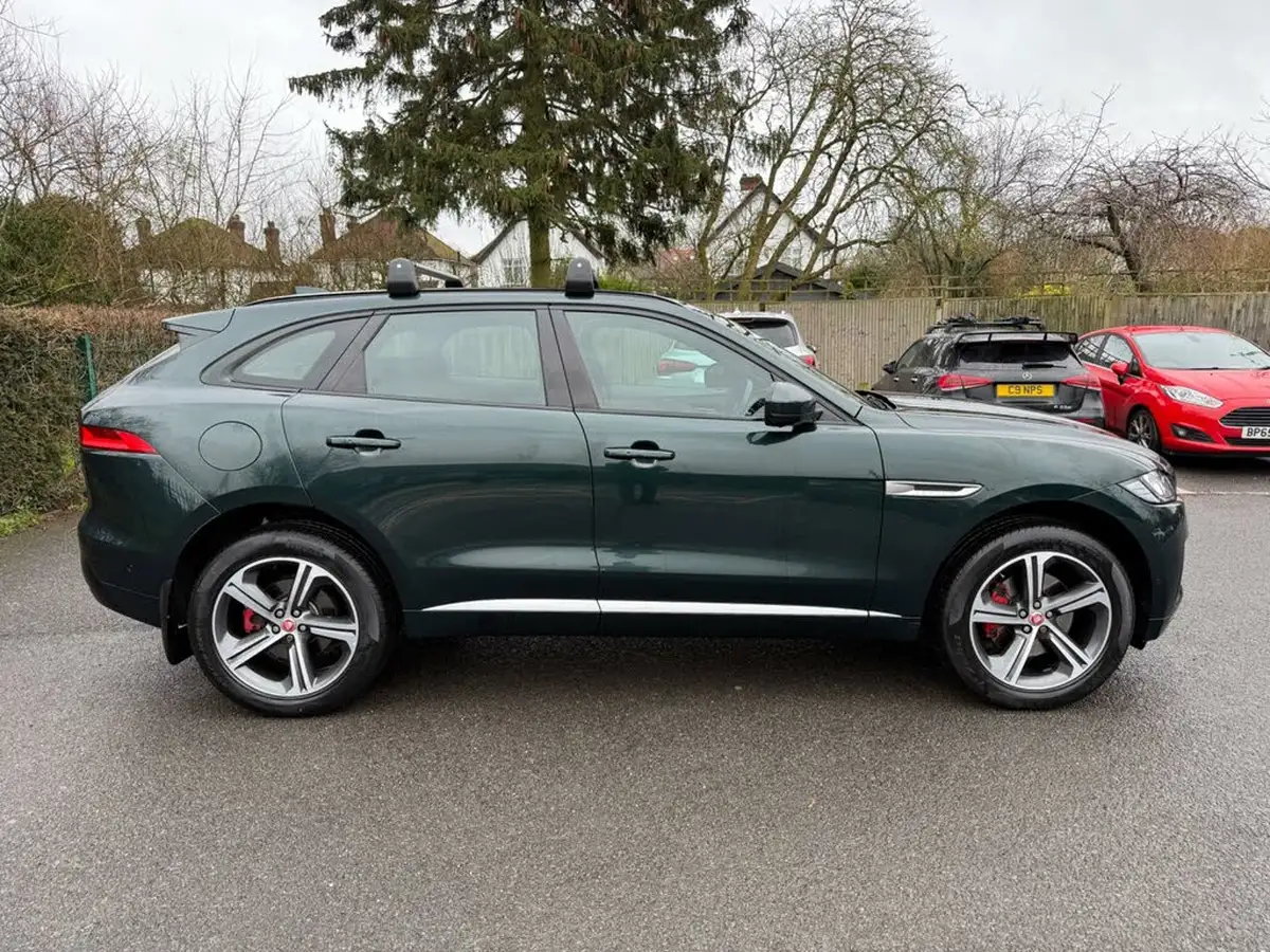 2016-jaguar-f-pace-30-v6-sc-s-30-big-7