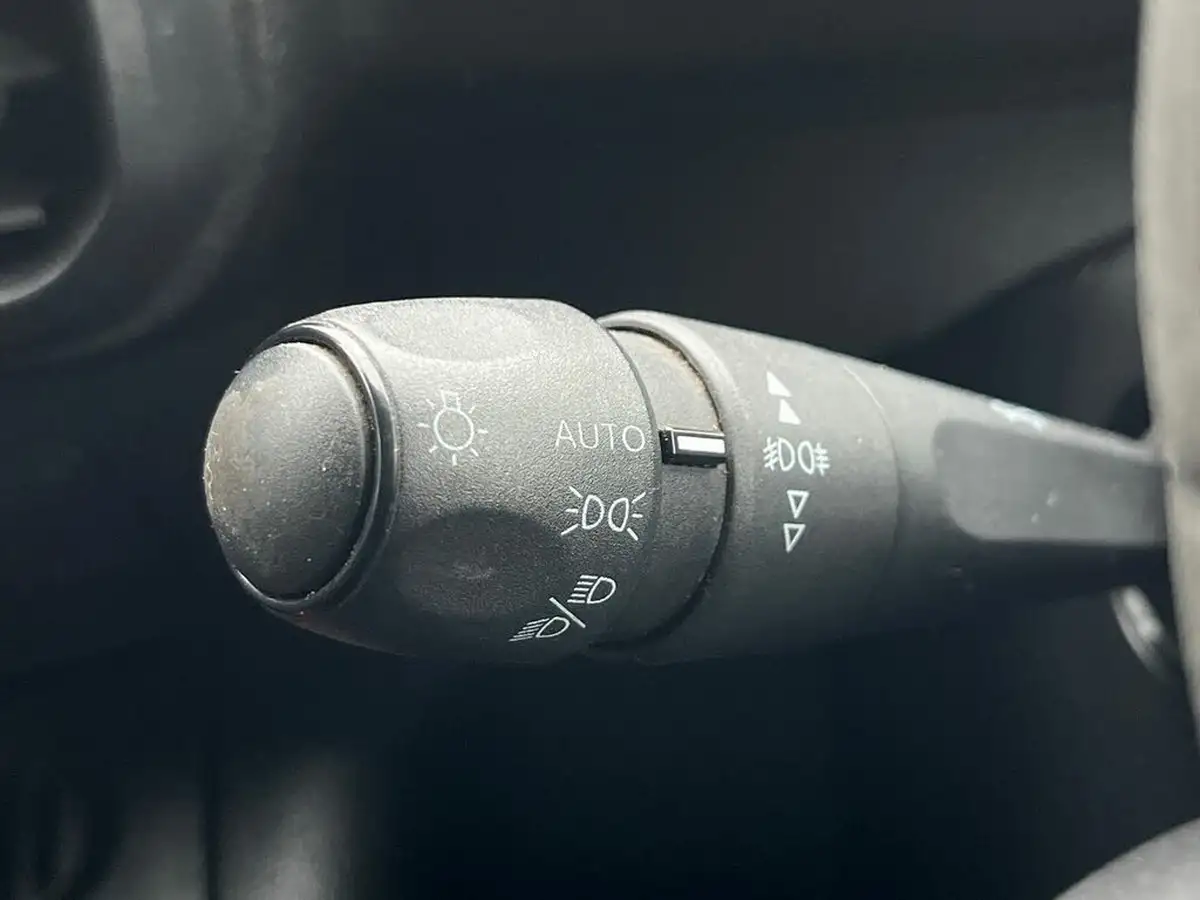 2021-peugeot-partner-15-bluehdi-1000-professional-100ps-eu6dt-panel-big-23