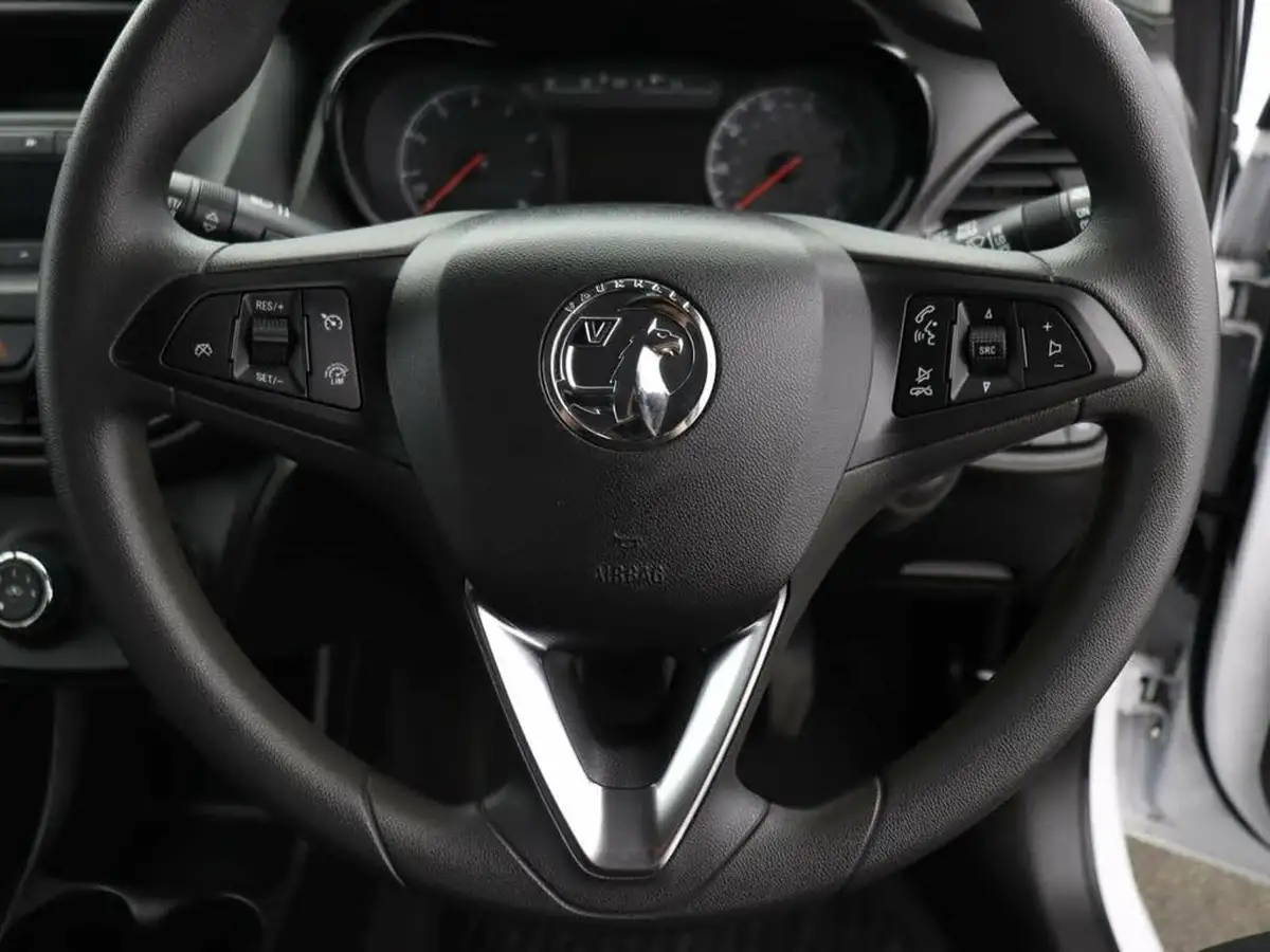 2018-vauxhall-viva-big-32