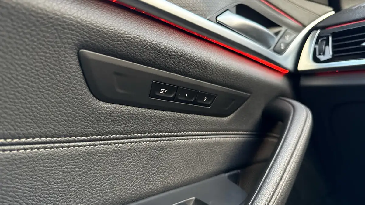 2022-bmw-5-series-20-530e-m-sport-saloon-4d-big-24