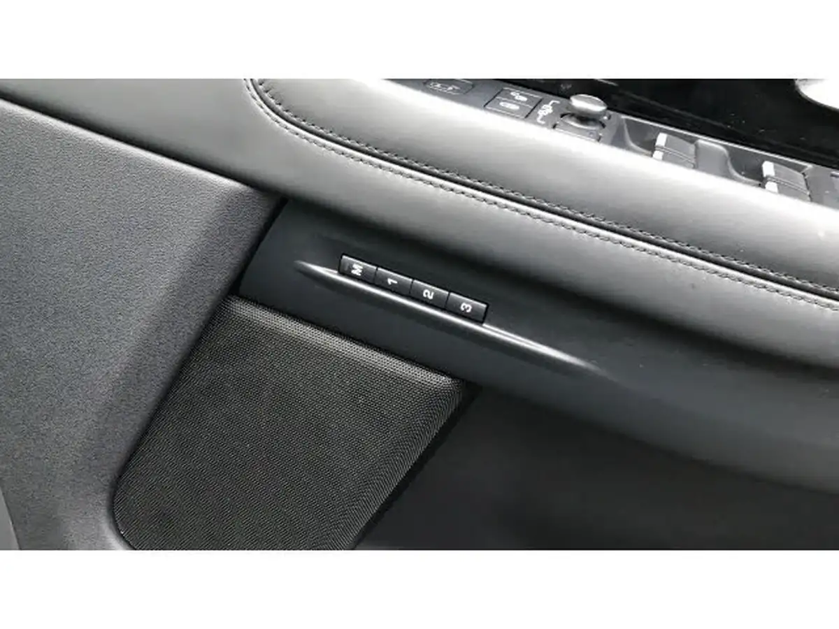2019-land-rover-range-rover-evoque-20-d180-r-dynamic-hse-big-41