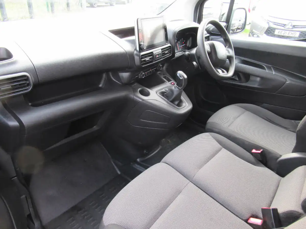 2020-citroen-berlingo-15bluehdi-650-enterprise-ss-big-3