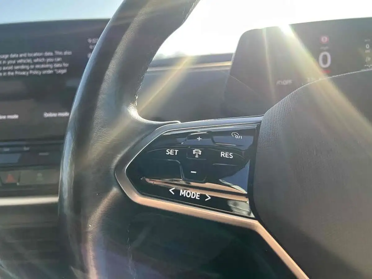 2021-volkswagen-id4-e-first-edition-big-36