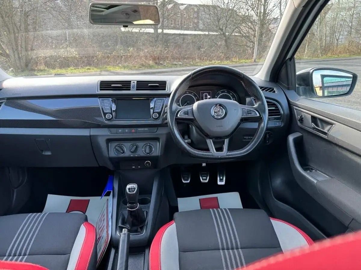 2017-skoda-fabia-12-tsi-monte-carlo-109ps-estate-big-17