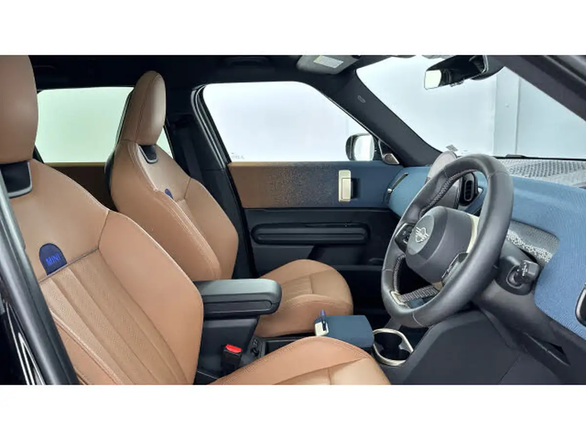 2024-mini-countryman-15-cooper-c-exclusive-big-10