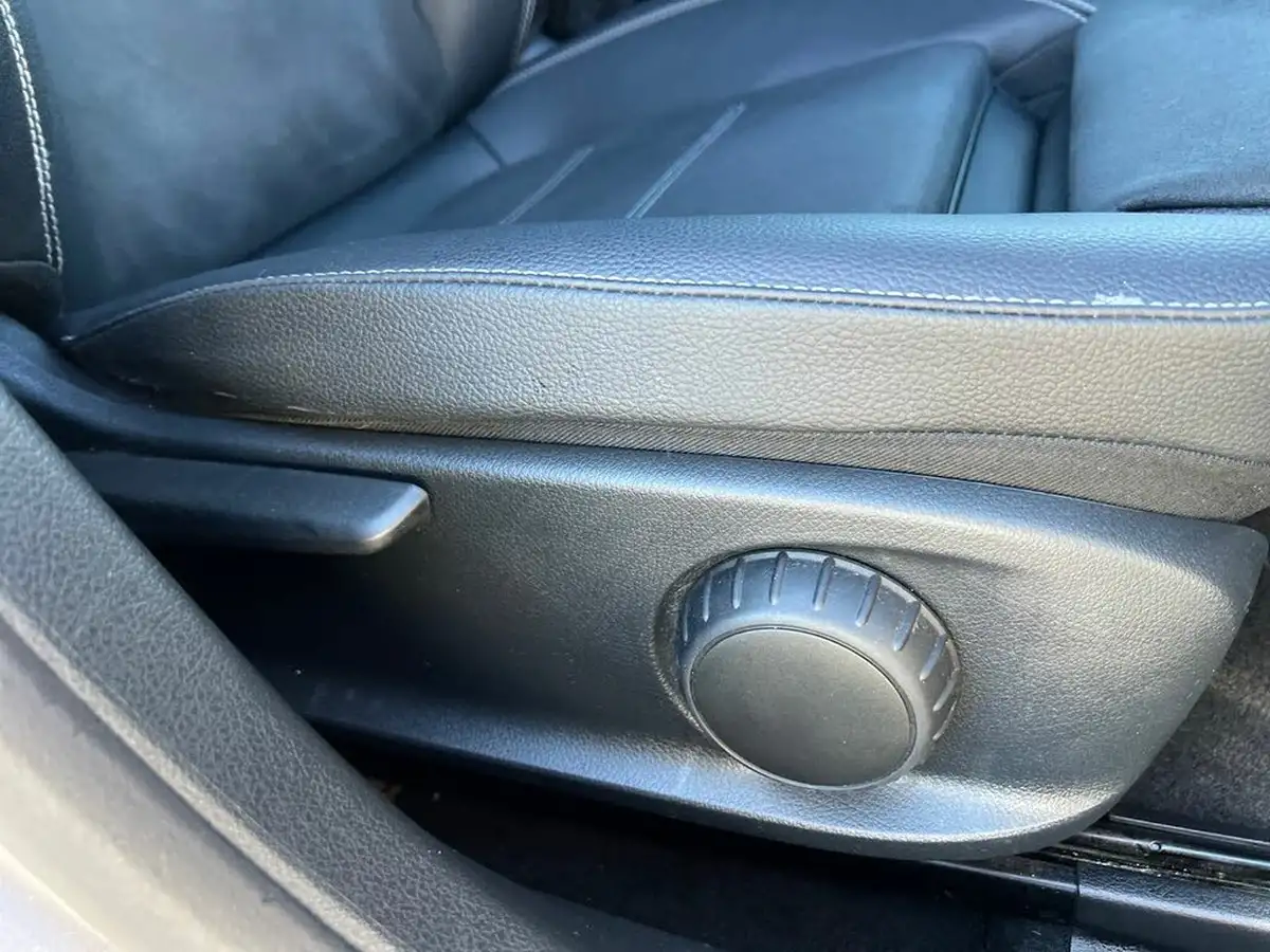 2021-mercedes-benz-a-class-13-a200-amg-line-executive-edition-hatchback-5d-7g-dct-big-29