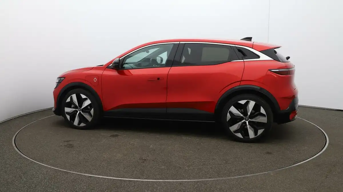2023-renault-megane-e-tech-e-techno-big-56