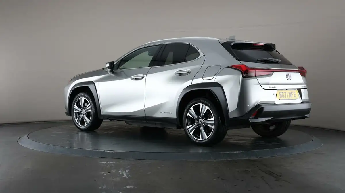 2021-lexus-ux-300e-e-ux-big-71