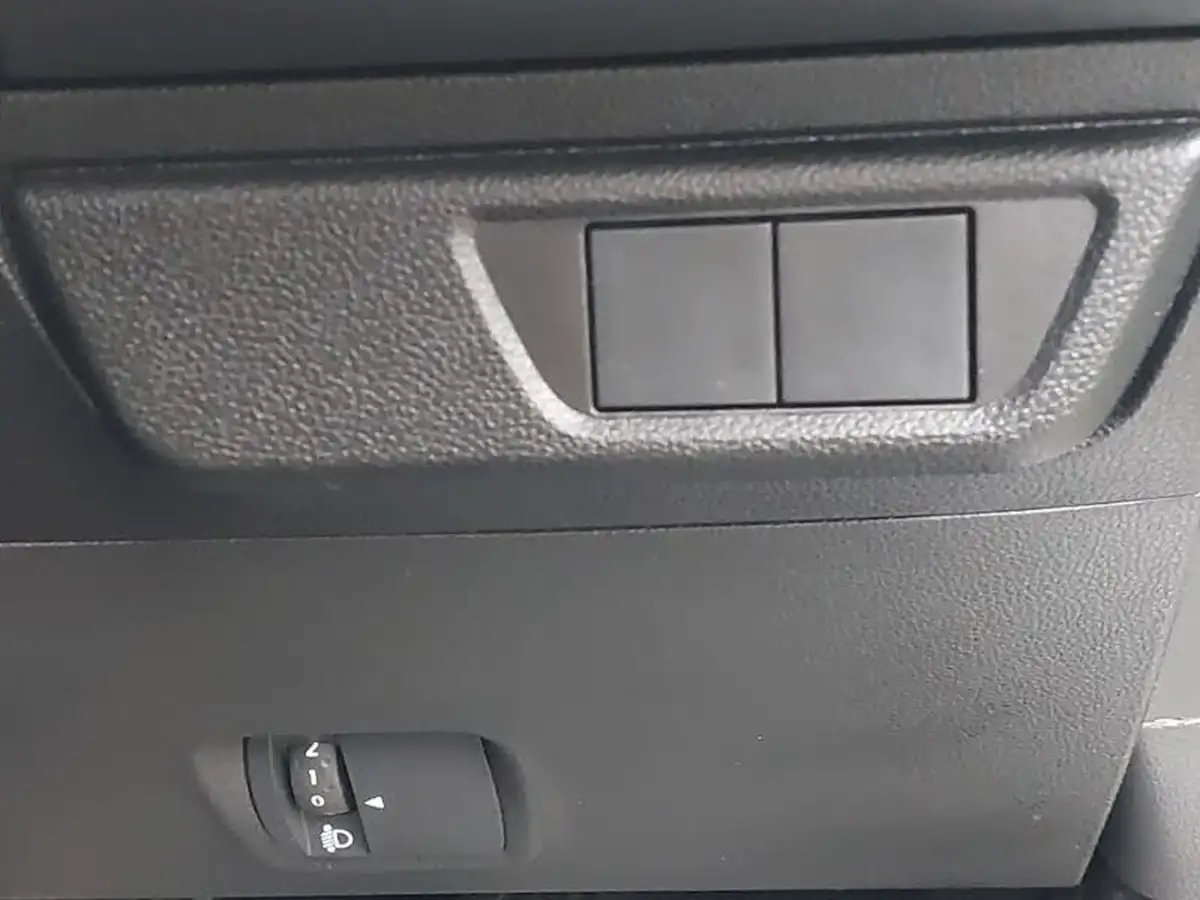 2024-dacia-sandero-stepway-10-tce-extreme-90bhp-cvt-big-16
