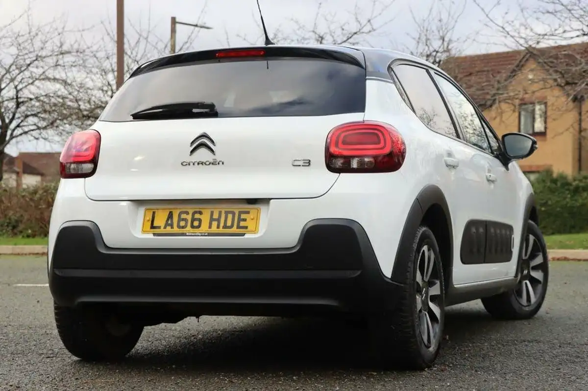 2017-citroen-c3-16bluehdi-flair-big-10