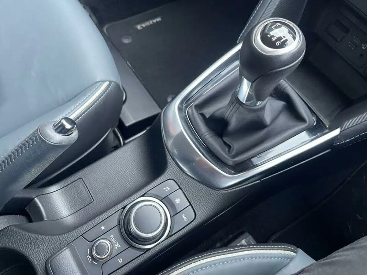 2022-mazda-mazda2-15-e-skyactiv-g-gt-sport-tech-big-17