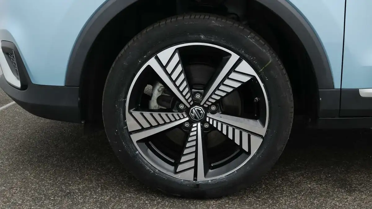 2021-mg-zs-suv-e-exclusive-ev-big-18