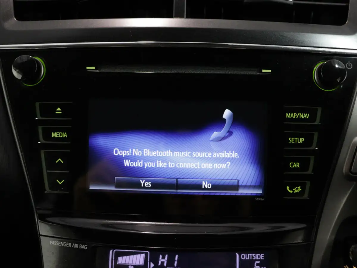 2020-toyota-prius-18-vvt-i-excel-big-17