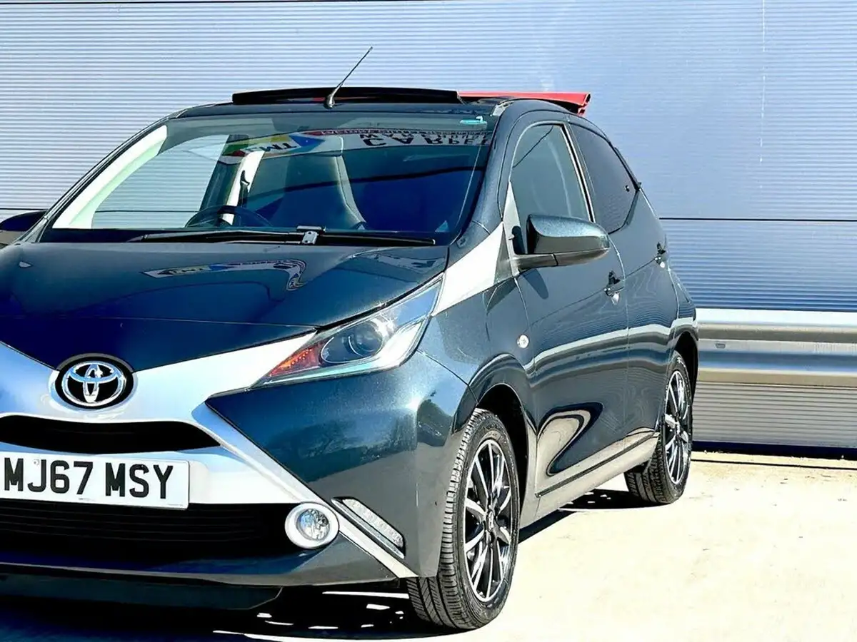 2017-toyota-aygo-10-vvt-i-x-style-71bhp-big-7