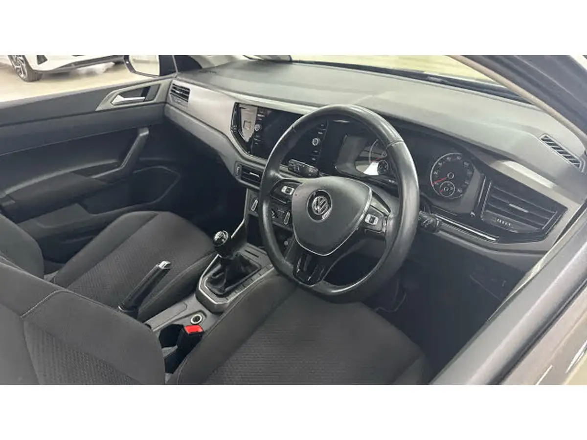 2018-volkswagen-polo-10-tsi-se-big-10