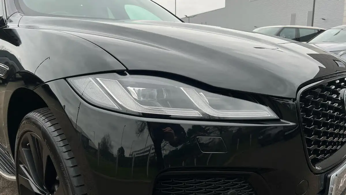 2024-jaguar-f-pace-20-d200-r-dynamic-hse-black-big-16