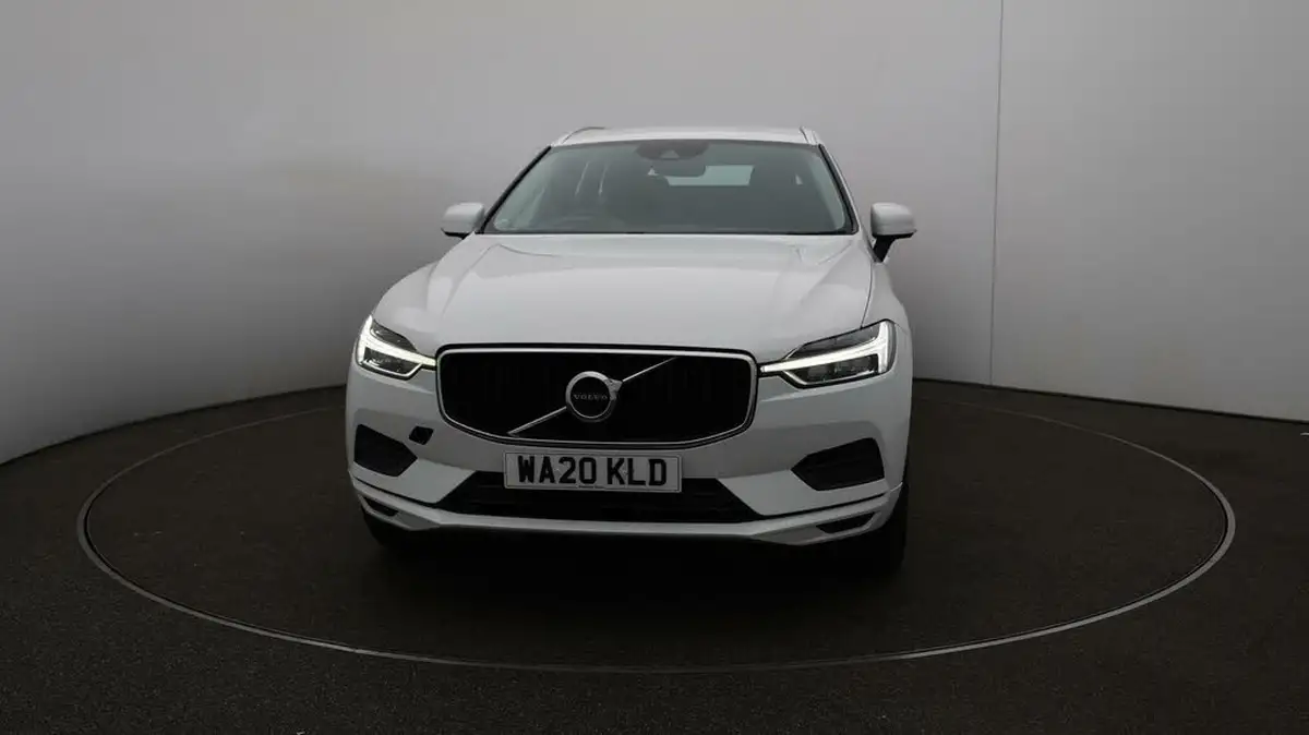 2020-volvo-xc60-20-t5-momentum-awd-big-31