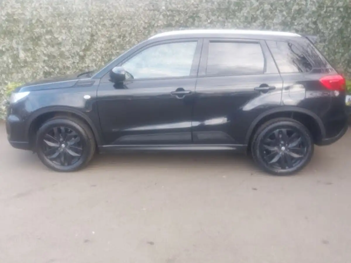 2018-suzuki-vitara-16-kuro-big-3