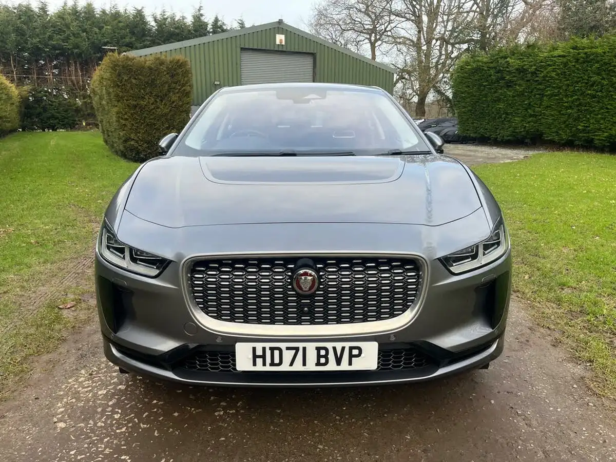 2022-jaguar-i-pace-ev400-hse-big-8
