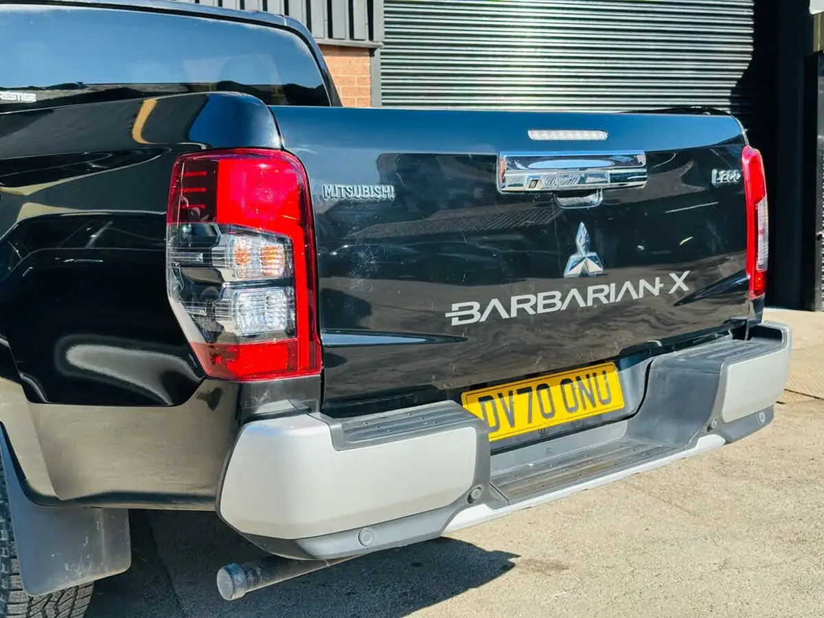 2020-mitsubishi-l200-22di-d-barbarian-x-big-73