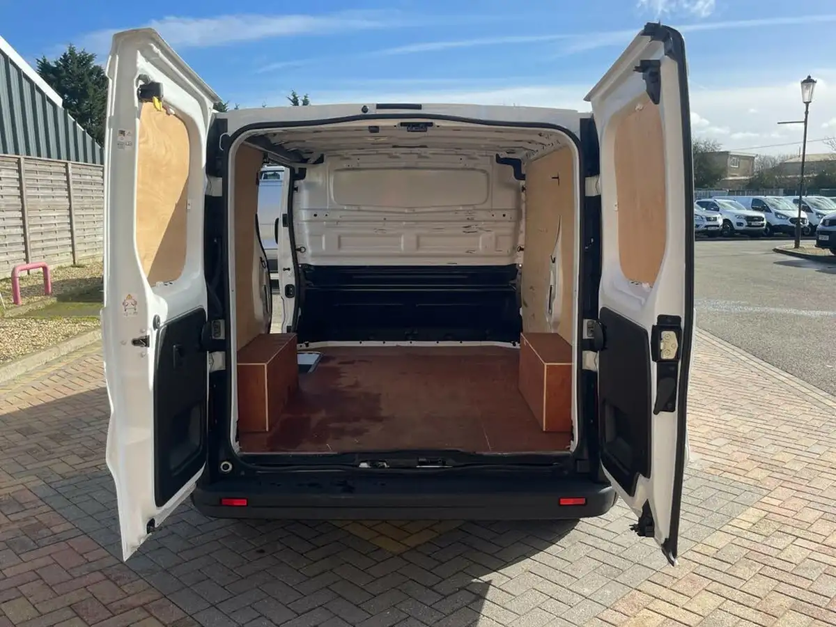 2022-renault-trafic-20dci-sl28-130-business-big-44