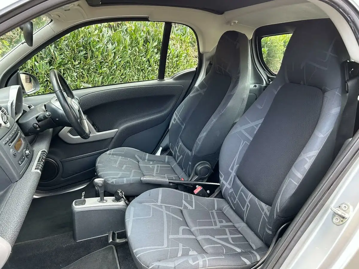2008-smart-fortwo-10-passion-71bhp-coupe-big-16
