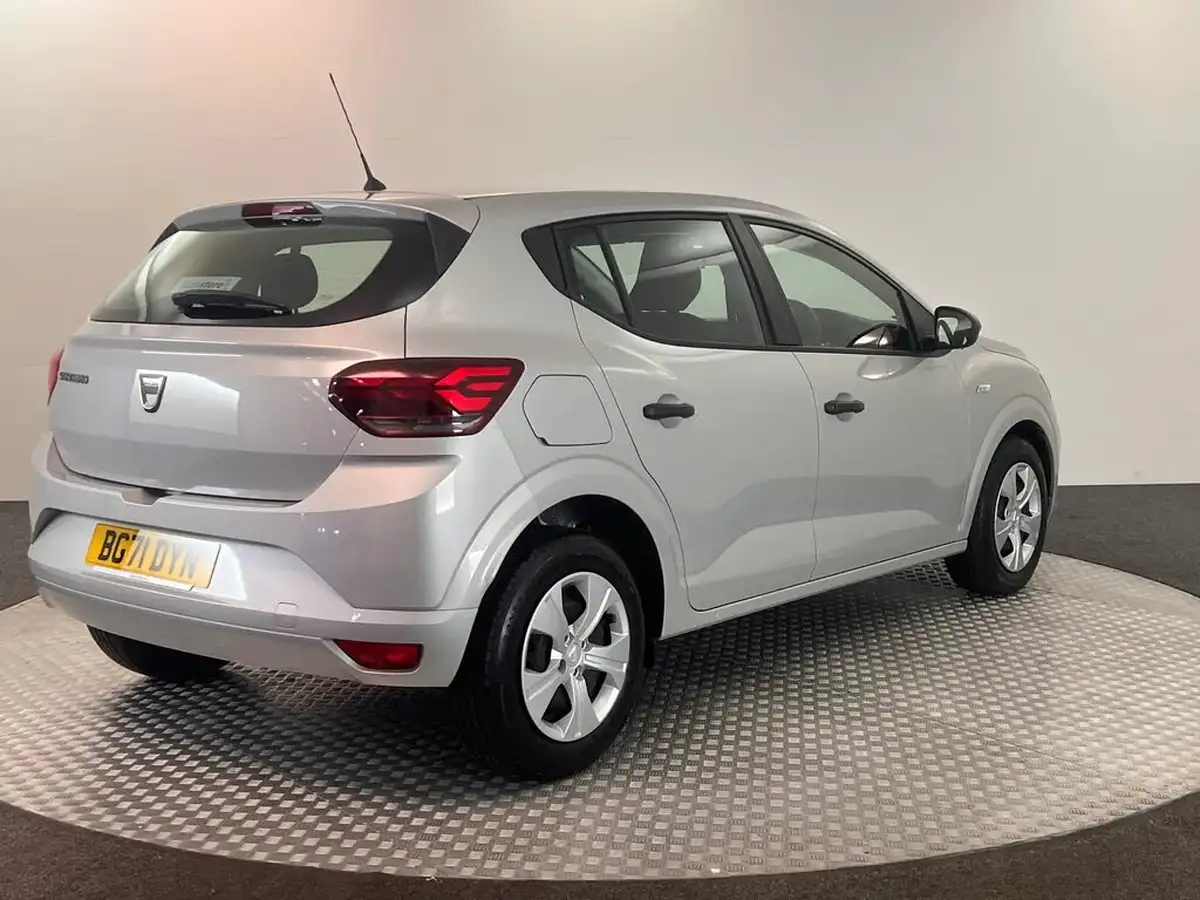 2021-dacia-sandero-10-tce-essential-90bhp-big-6