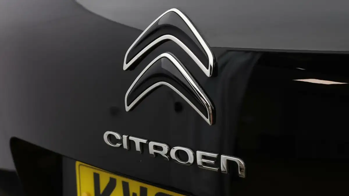 2020-citroen-c5-aircross-15bluehdi-flair-eat8-big-20
