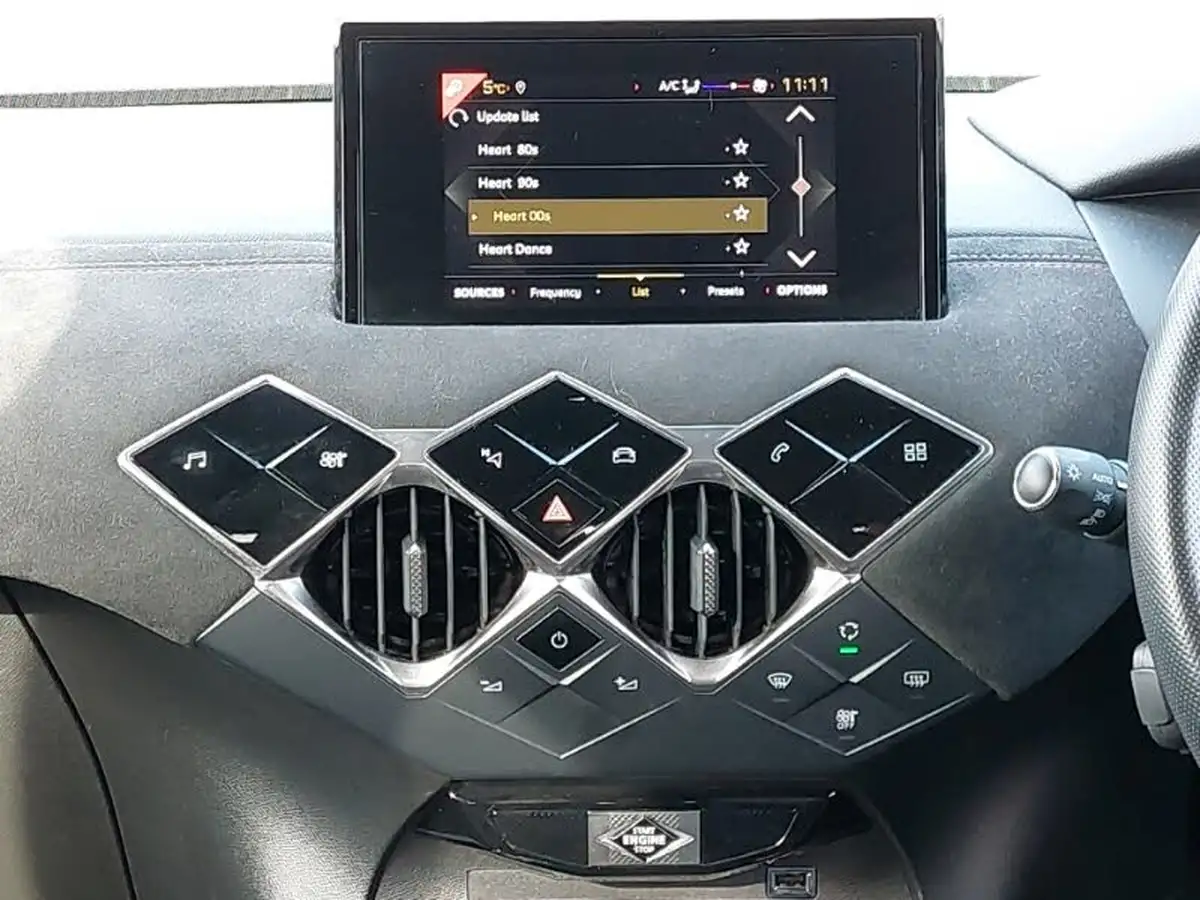 2020-ds-ds-3-crossback-12-puretech-performance-line-100ps-big-6