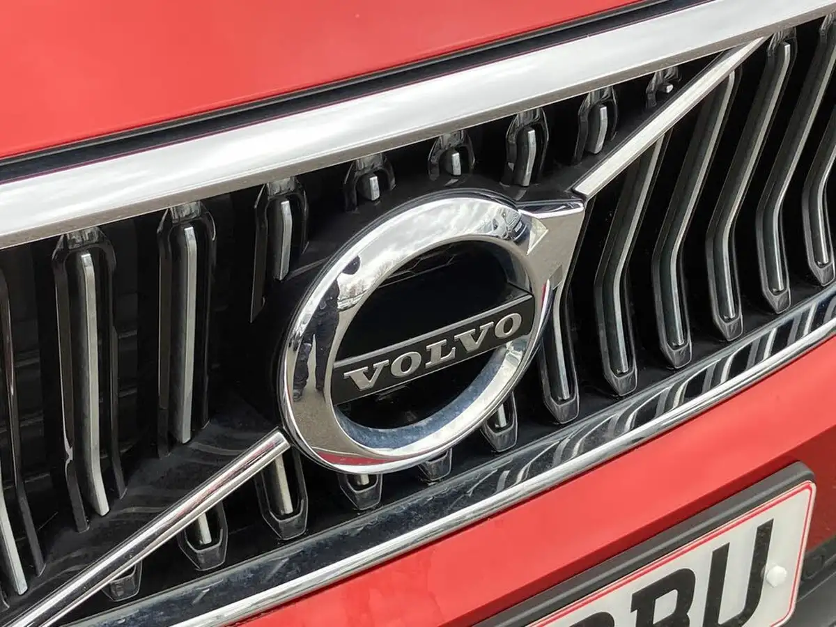 2021-volvo-xc40-15-t5-inscription-262bhp-big-5