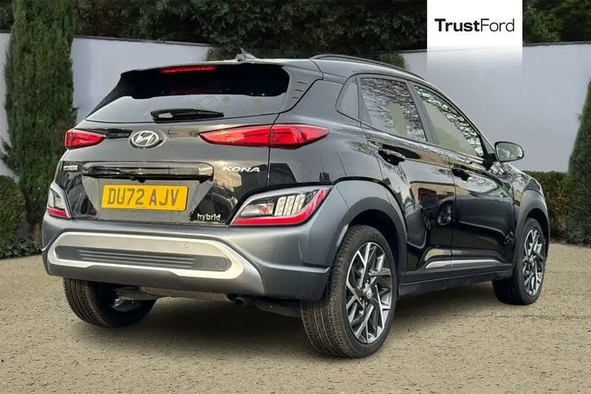 2022-hyundai-kona-16-gdi-premium-big-3
