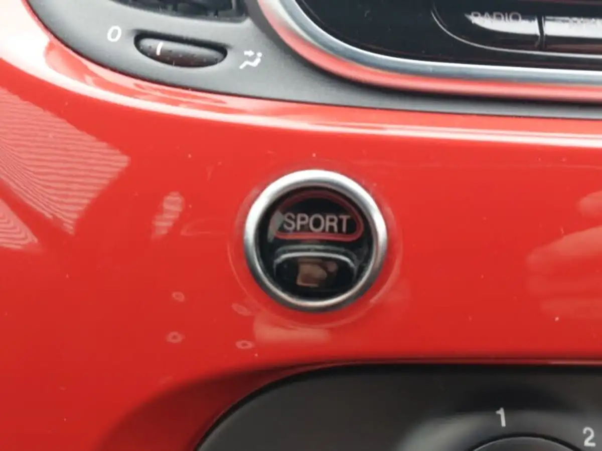 2018-abarth-595-14-tjet-big-16