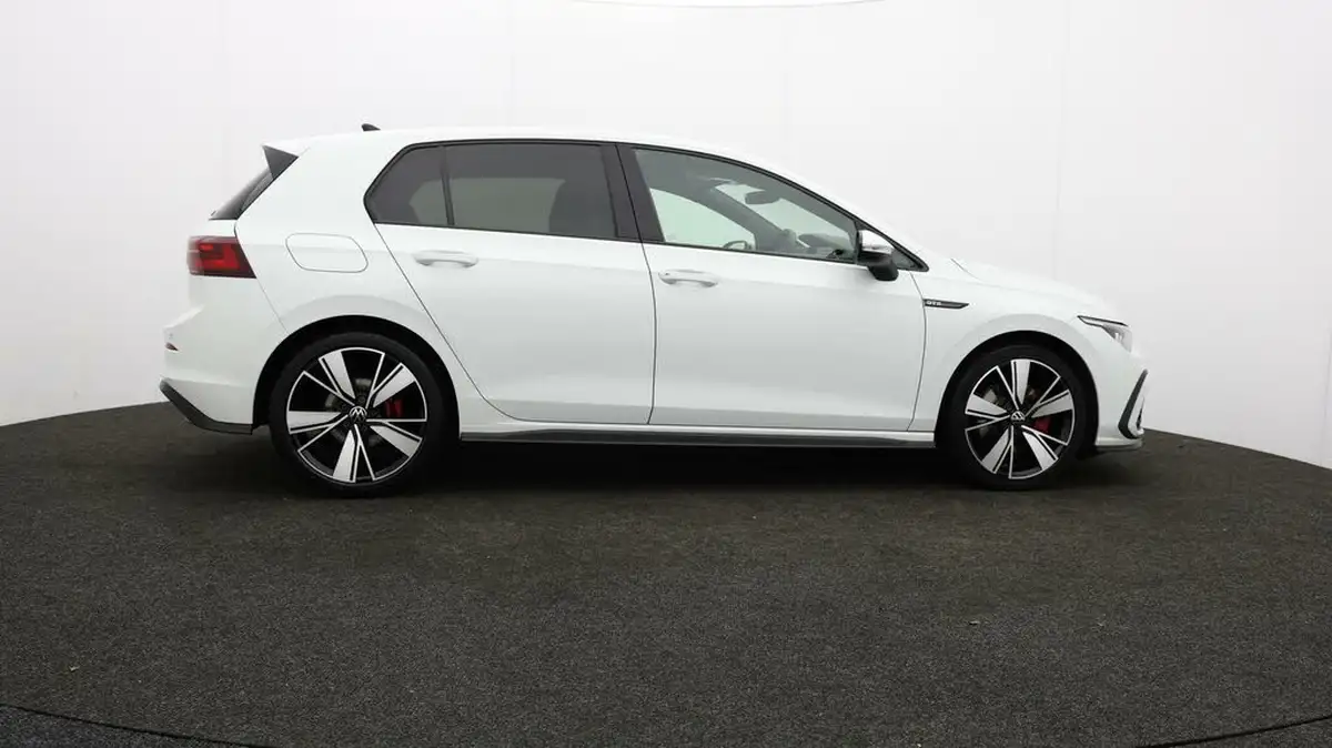 2021-volkswagen-golf-20tdi-gtd-big-45