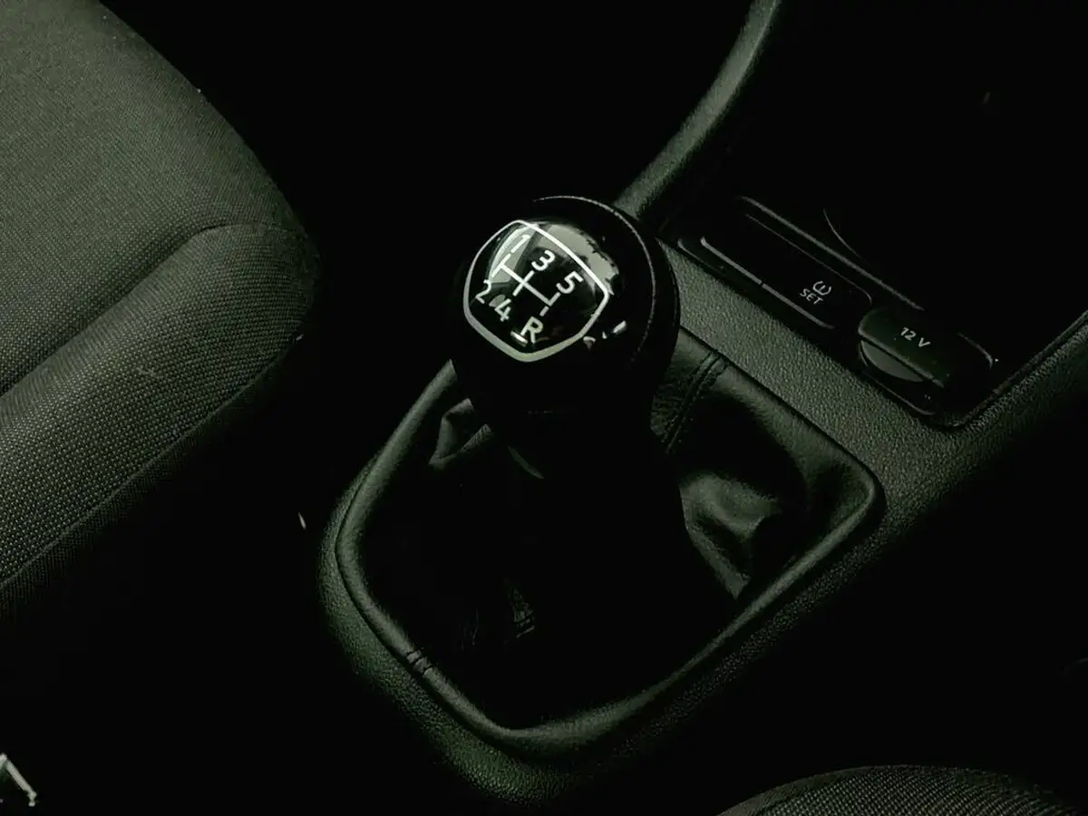 2021-volkswagen-up-10-up-black-edition-65ps-sre-bmt-evo-big-21