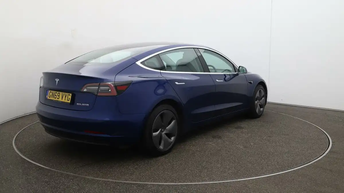 2019-tesla-model-3-e-4x4-performance-pack-big-52