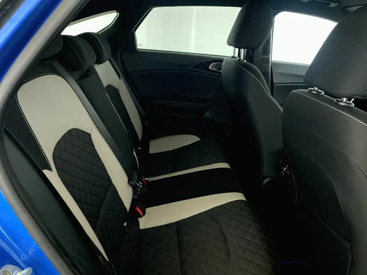 2020-kia-pro-ceed-14-t-gdi-gt-line-big-24