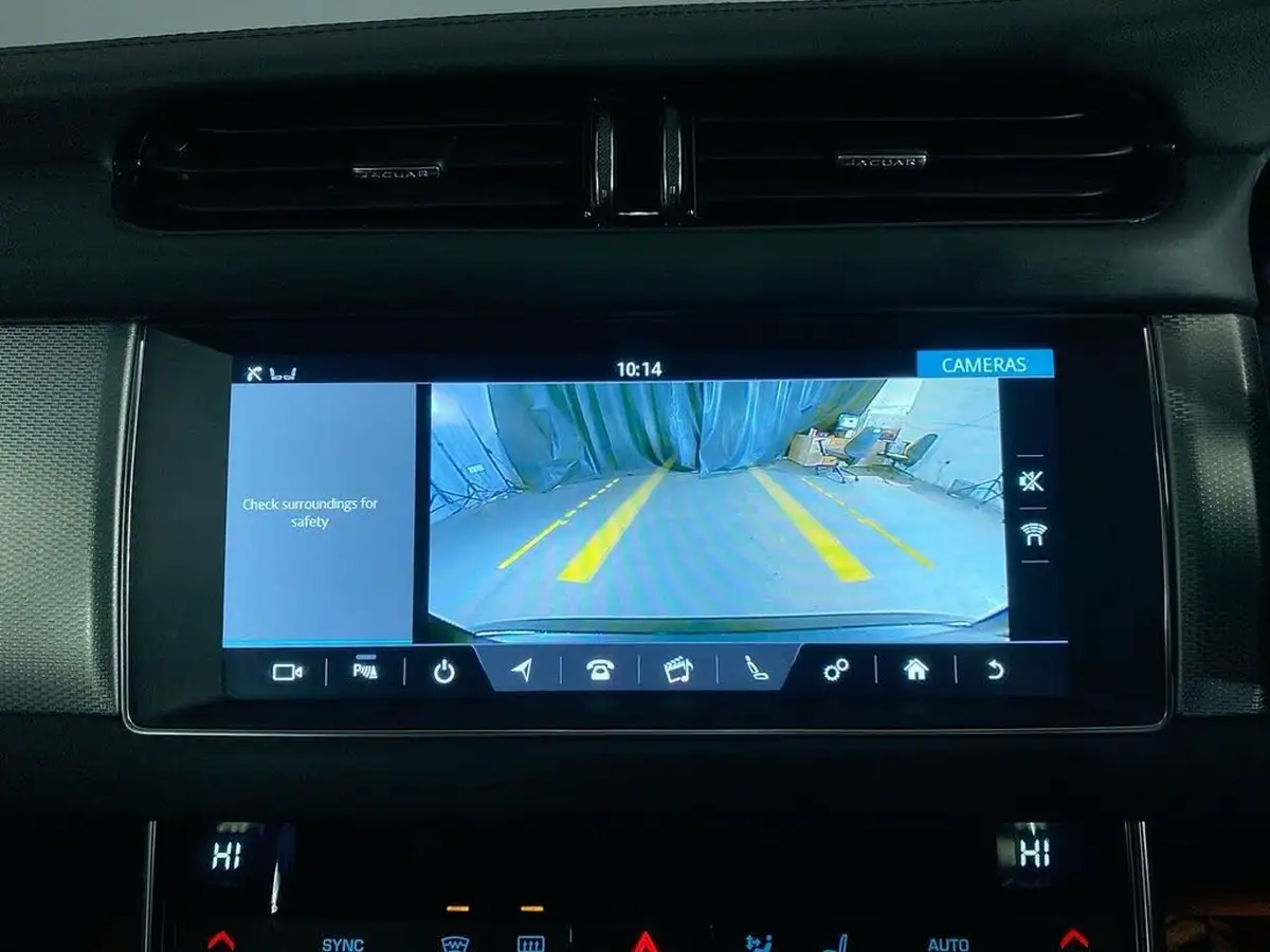 2019-jaguar-xf-20td-portfolio-163ps-ss-sportbrake-5d-big-23