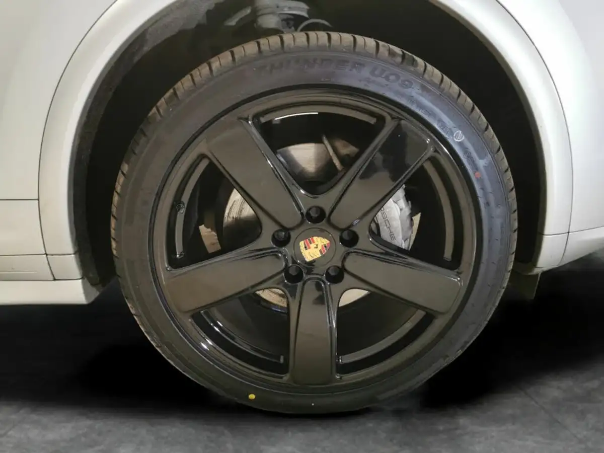 2017-porsche-cayenne-42td-s-diesel-platinum-edition-big-24