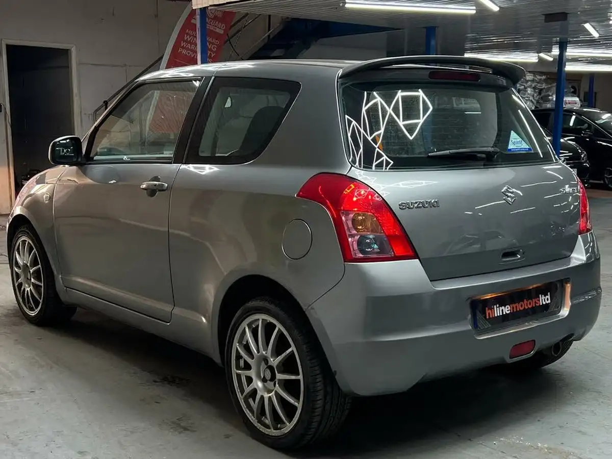 2009-suzuki-swift-13-attitude-big-3