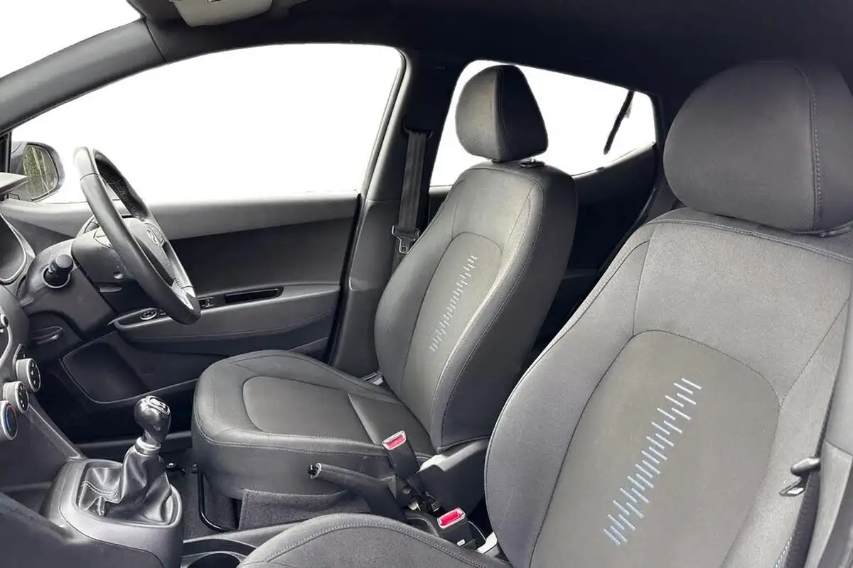 2018-hyundai-i10-10-go-se-66ps-big-15