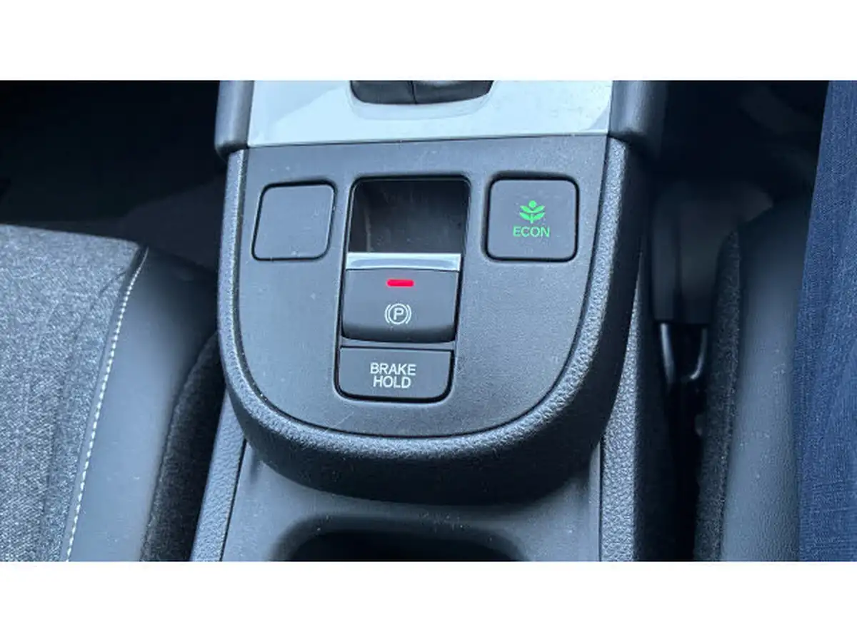 2023-honda-jazz-15-i-mmd-advance-big-24
