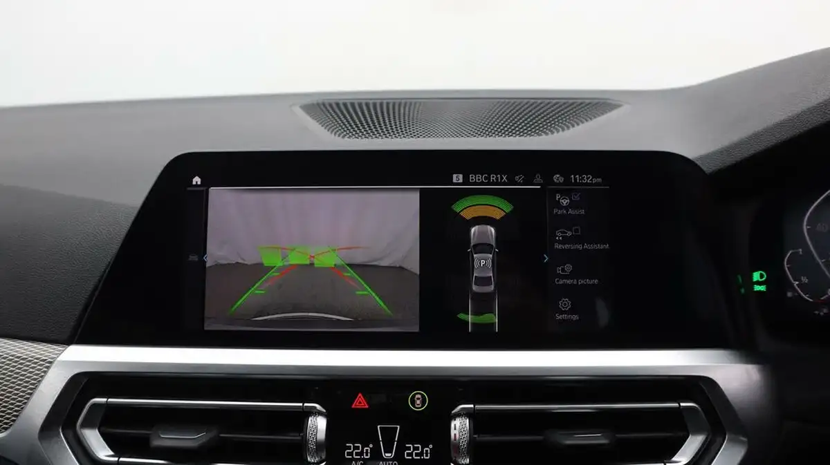 2019-bmw-3-series-20-330e-m-sport-plus-pack-big-25