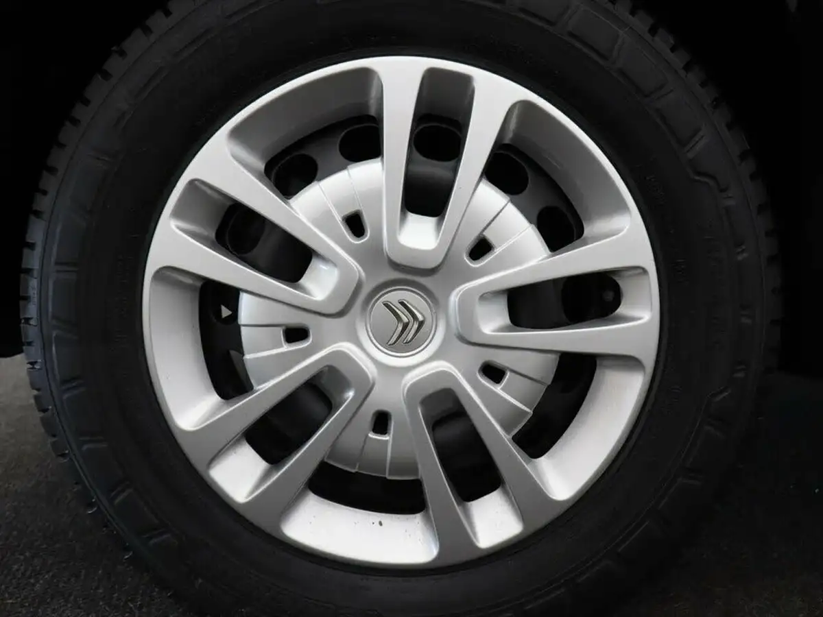 2021-citroen-spacetourer-e-business-m-big-35