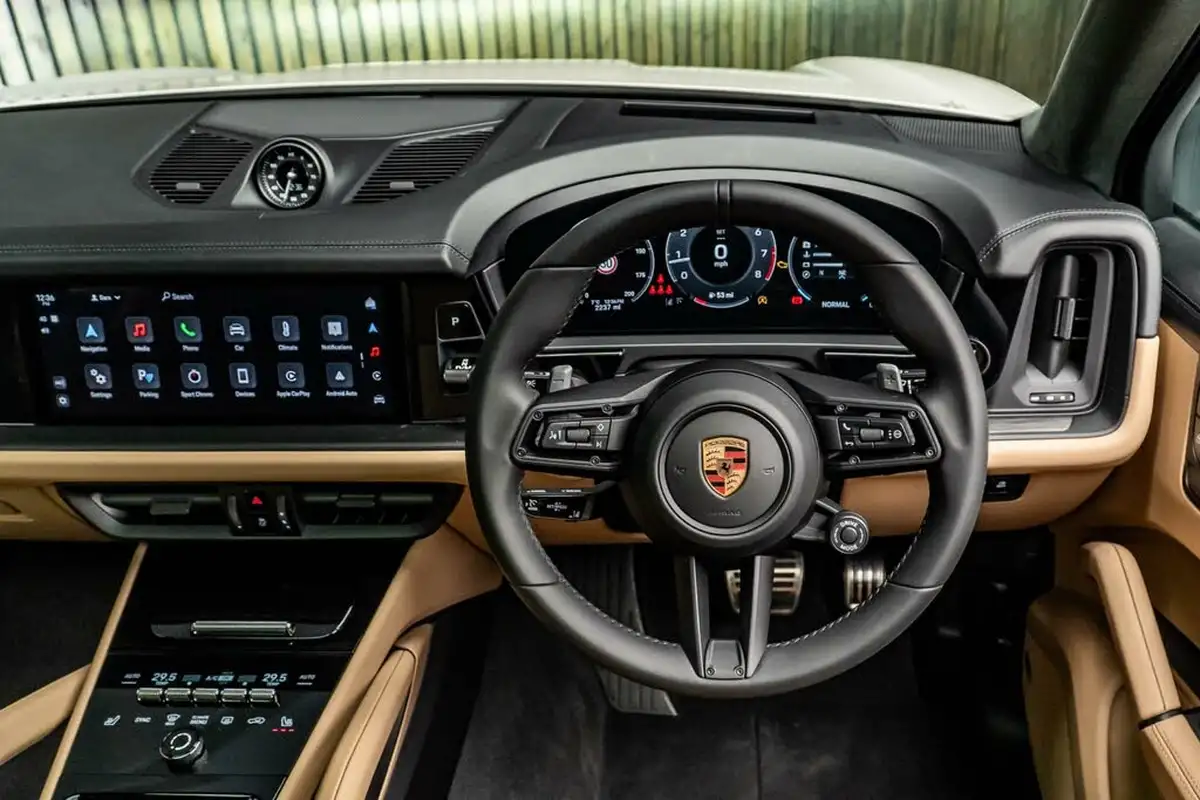 2024-porsche-cayenne-40-v8-gts-500ps-station-wagon-big-25