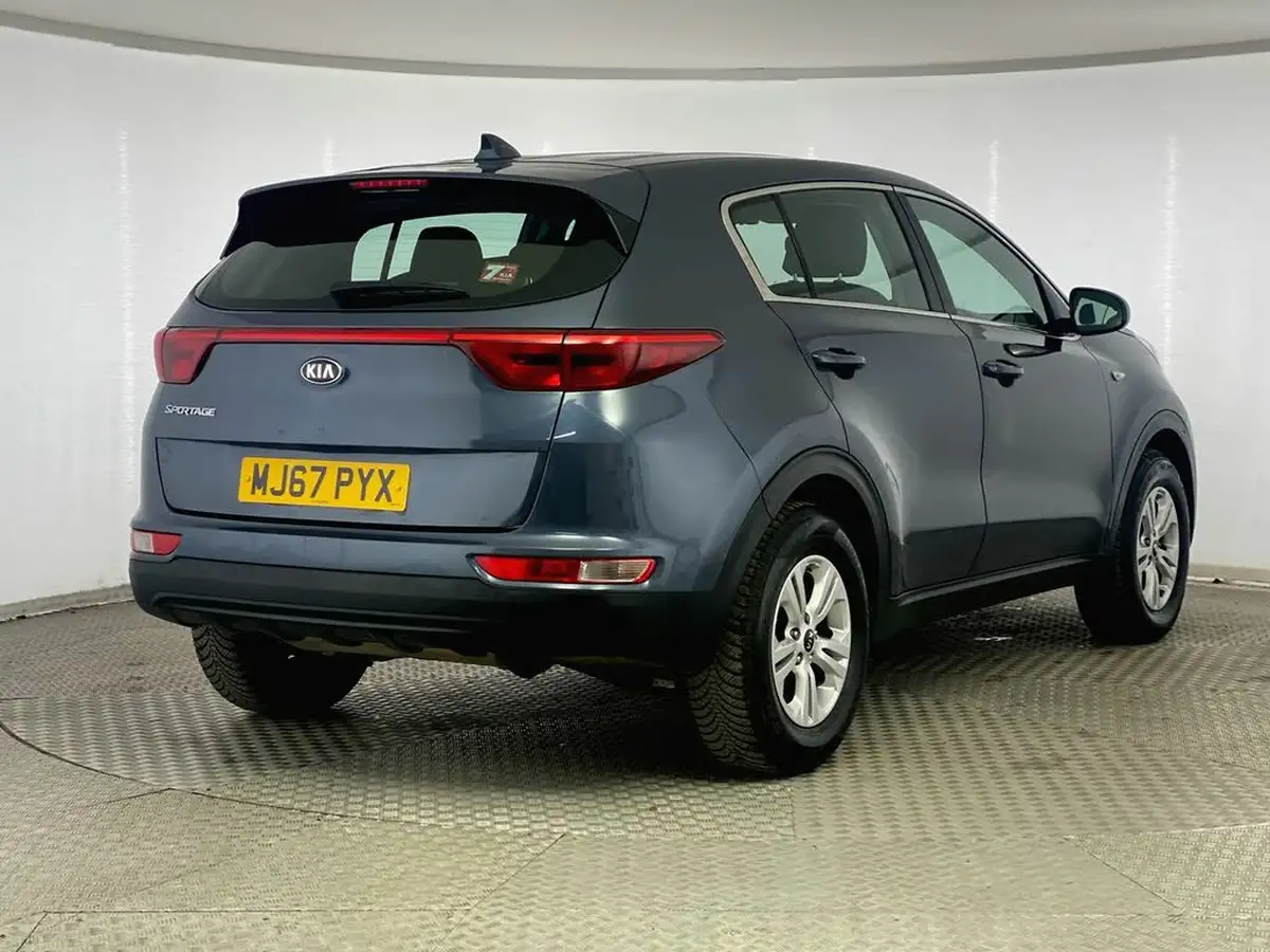 2017-kia-sportage-16-gdi-1-big-6